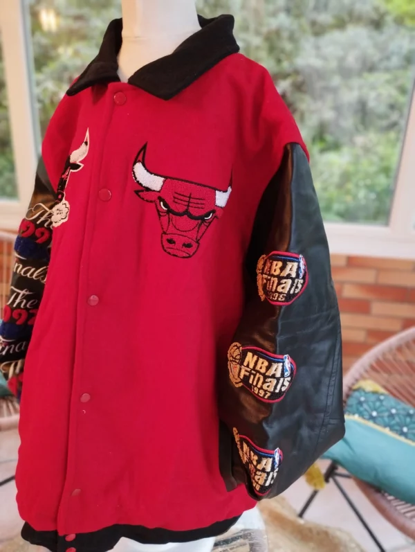 Bulls Chicago Varsity jacket – Image 4