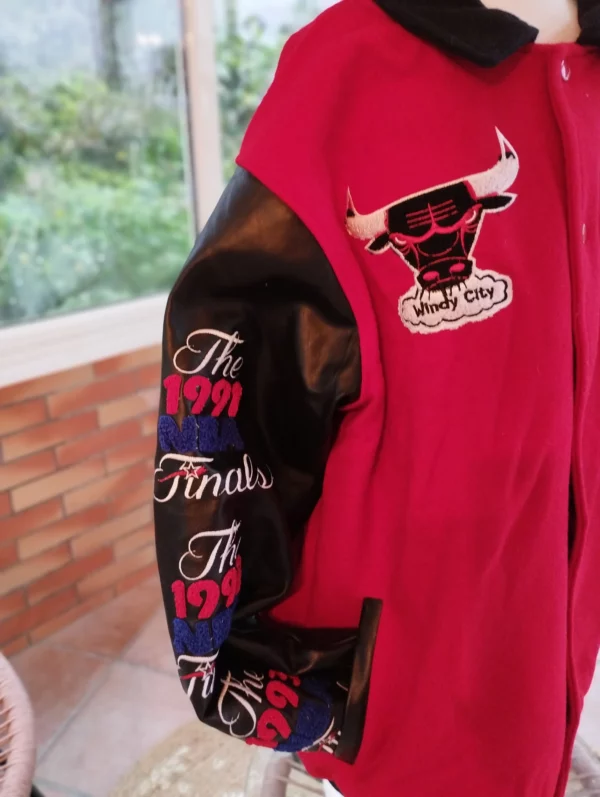 Bulls Chicago Varsity jacket – Image 3